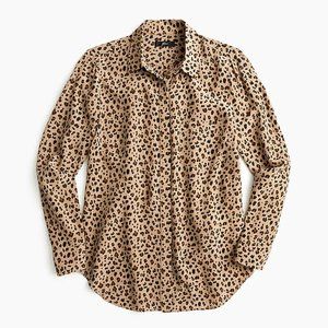 Silk button-up shirt in leopard